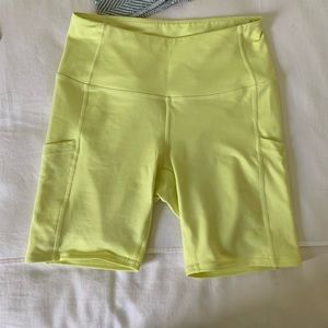 High Waisted Bike Shorts With Side Pockets